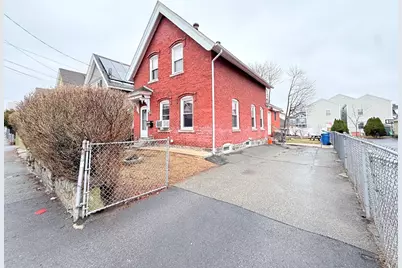 142 Abbott St, Lawrence, MA 01843 - Photo 2