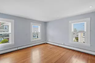 52 Pleasant St, Woburn, MA 01801 - Photo 10