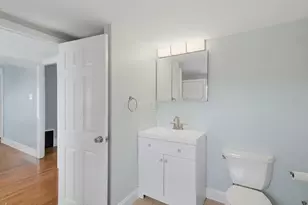 52 Pleasant St, Woburn, MA 01801 - Photo 20