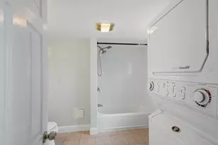 52 Pleasant St, Woburn, MA 01801 - Photo 14