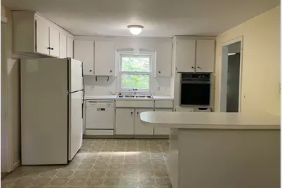 51 Jeffrey Ln, Amherst, MA 01002 - Photo 14