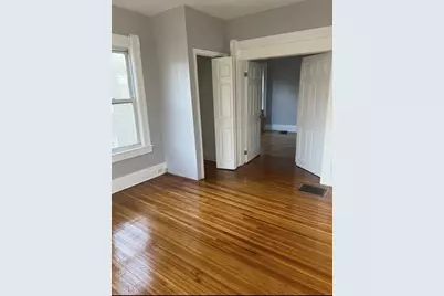 42 Hall St, Springfield, MA 01108 - Photo 6