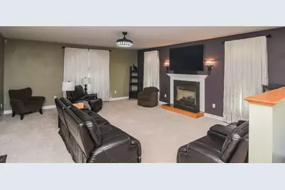 261 Oak St, Methuen, MA 01844 - Photo 8
