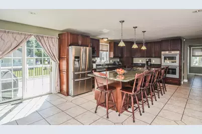 261 Oak St, Methuen, MA 01844 - Photo 6