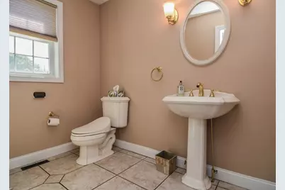 261 Oak St, Methuen, MA 01844 - Photo 10