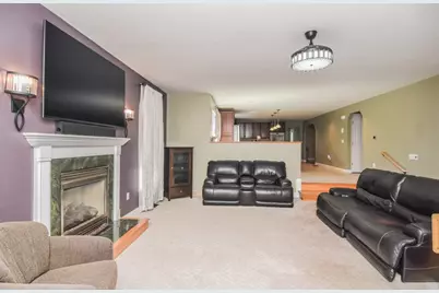 261 Oak St, Methuen, MA 01844 - Photo 8