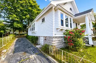 5 Taunton Ave, Boston, MA 02136 - Photo 16