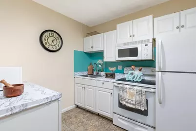 116 Spring St #A4, Boston, MA 02132 - Photo 8