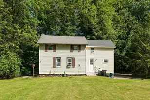 46 Chestnut St Pl, East Longmeadow, MA 01028 - Photo 6