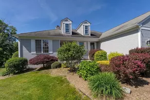 14 Rosewood Dr, Haverhill, MA 01832 - Photo 2
