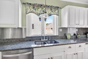 119 Plymouth St, New Bedford, MA 02740 - Photo 14