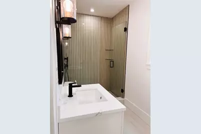 244 L Street #4, Boston, MA 02127 - Photo 4