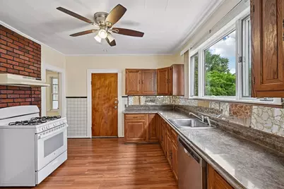 154 Glen St #2, Somerville, MA 02145 - Photo 12