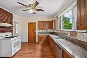 154 Glen St, Somerville, MA 02145 - Photo 12