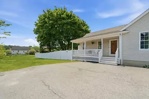 11 MacArthur Blvd, Danvers, MA 01923 - Photo 30