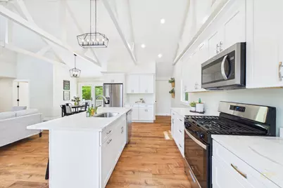 22 Randall Rd, Mattapoisett, MA 02739 - Photo 14