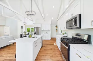22 Randall Rd, Mattapoisett, MA 02739 - Photo 14