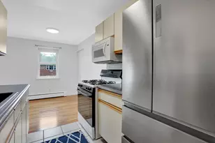 272 Regency Park Dr, Agawam, MA 01001 - Photo 4