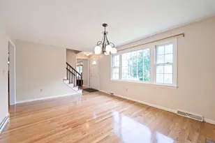 24 Pontiac Rd, Walpole, MA 02081 - Photo 10