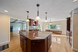 24 Pontiac Rd, Walpole, MA 02081 - Photo 8