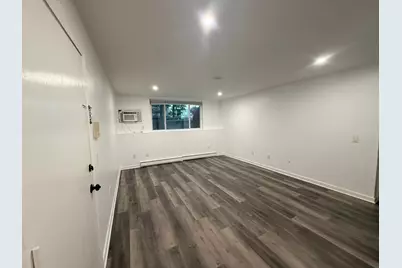 307 W Main St #1, Barnstable, MA 02601 - Photo 6