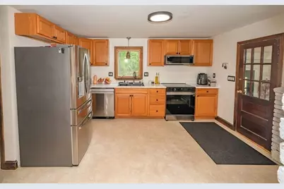 586 Turnpike St, Stoughton, MA 02072 - Photo 6