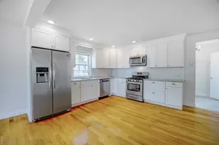 48 Spruce, Winchester, MA 01890 - Photo 4