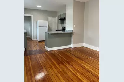15 Daniels St #2, Medford, MA 02155 - Photo 4