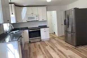 2 Fountain St, Milford, MA 01757 - Photo 6