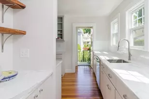 32 Newport St, Arlington, MA 02476 - Photo 8
