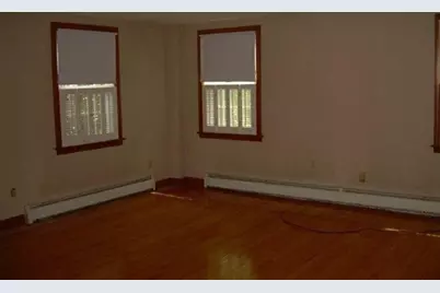 8-10 Pleasant Street, Leicester, MA 01524 - Photo 16