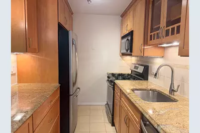 9 Hawthorne Place #2J, Boston, MA 02114 - Photo 10