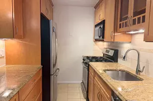 9 Hawthorne Pl, Boston, MA 02114 - Photo 10