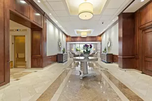 9 Hawthorne Pl, Boston, MA 02114 - Photo 18