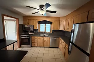 297 Elm St, Somerset, MA 02726 - Photo 8