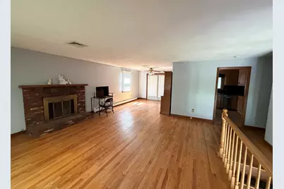 297 Elm St, Somerset, MA 02726 - Photo 6