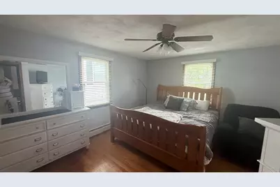 297 Elm St, Somerset, MA 02726 - Photo 16