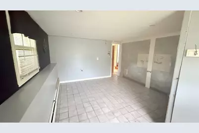 297 Elm St, Somerset, MA 02726 - Photo 16
