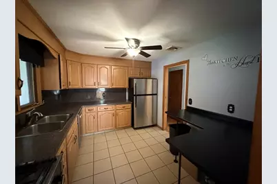 297 Elm St, Somerset, MA 02726 - Photo 8