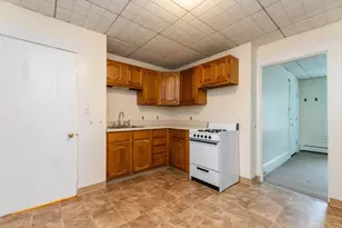 211 Spring St, Stoneham, MA 02180 - Photo 10