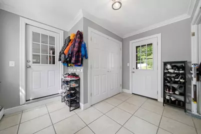11 West Winkley Street, Amesbury, MA 01913 - Photo 8