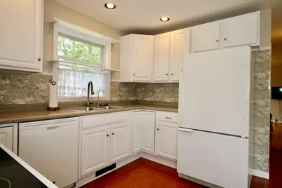 37 Green St #1, Gloucester, MA 01930 - Photo 6