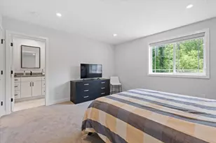19 Willis St, Auburn, MA 01501 - Photo 12