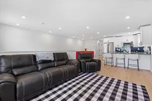 19 Willis St, Auburn, MA 01501 - Photo 8