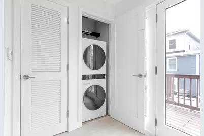 119 W 3rd #B, Boston, MA 02127 - Photo 12