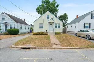 85 Manistee St, Pawtucket, RI 02861 - Photo 2