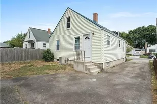 85 Manistee St, Pawtucket, RI 02861 - Photo 10