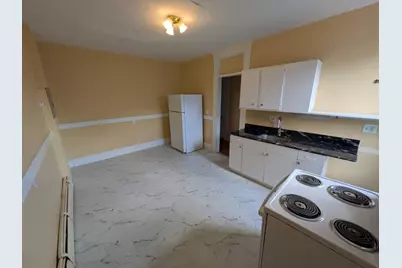 787 Dwight St #3C, Holyoke, MA 01040 - Photo 2
