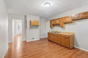 194 Lyman St, Holyoke, MA 01040 - Photo 4