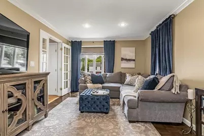 19 Bridgham St, Methuen, MA 01844 - Photo 8